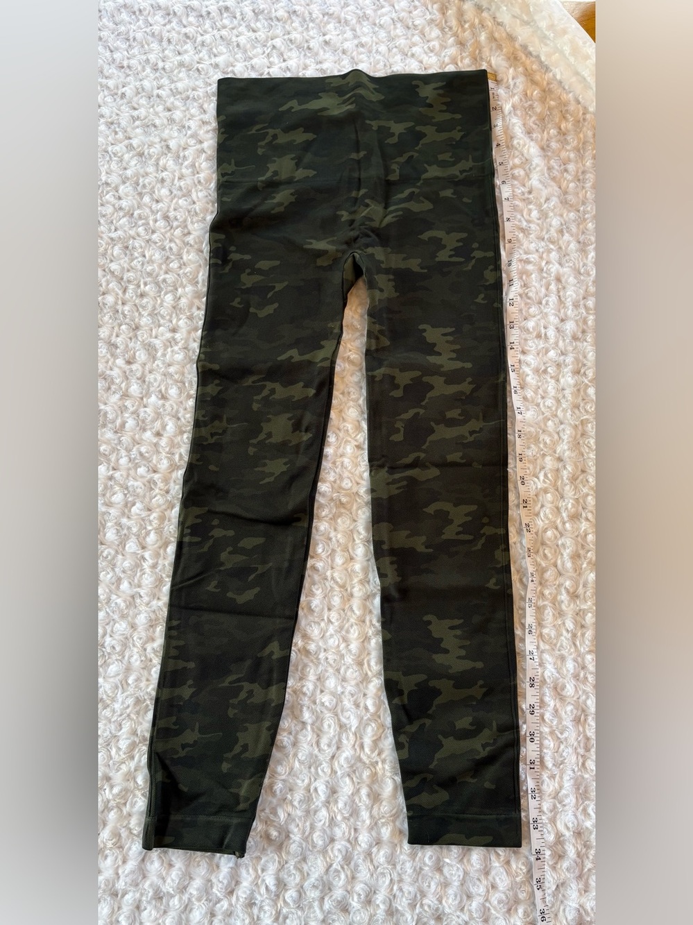 NWT SPANX Olive Green Shaping Top, green camo Print, large